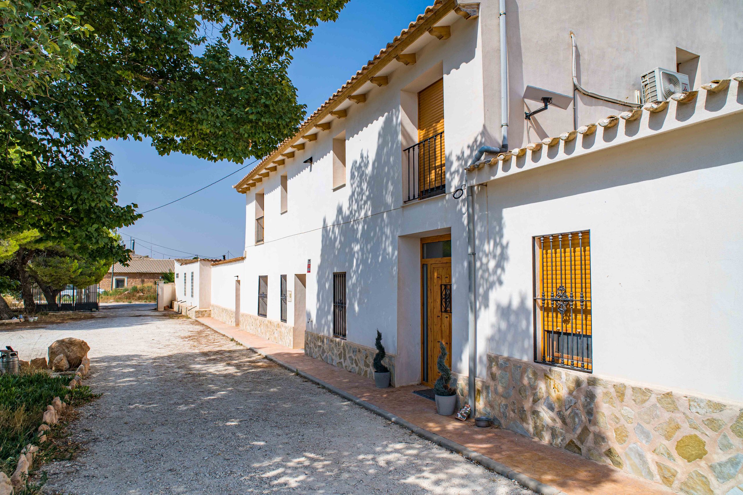 House in Pinoso - view 1